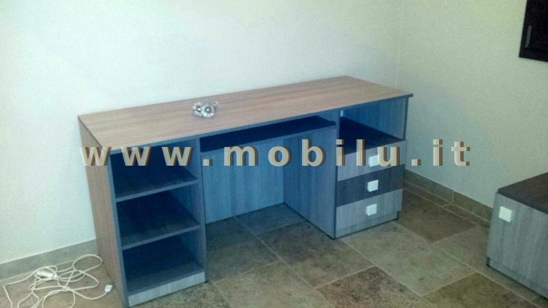 Camerette e camerette per bambibi Lecce e provincia in legno con scrittoio e armadio