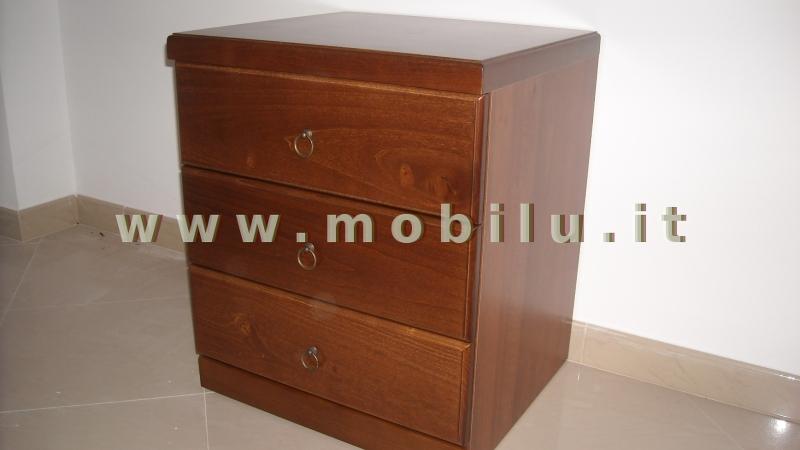Complementi di arredo in Lecce e provincia Comodino in legno massello mordenzato noce