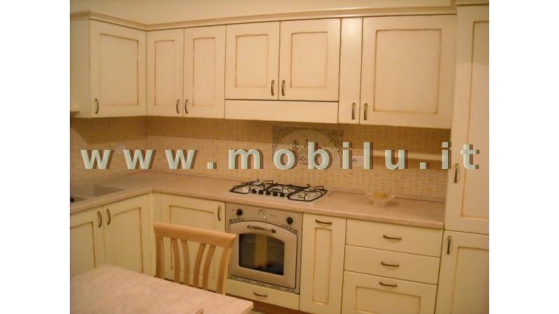Cucine componibili Lecce e provincia  toulipier mordenzato noce con effetto antichizzato ed esecuzione in muratura