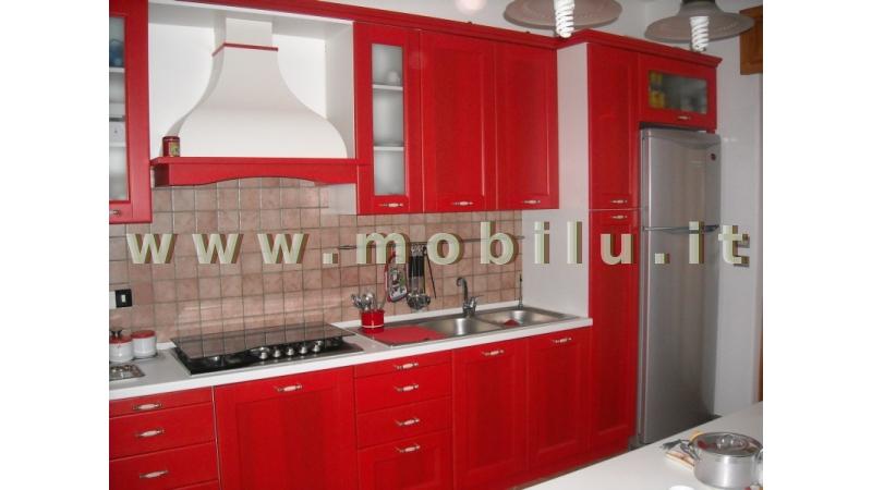Cucine componibili Lecce e provincia realizzate in legno massello laccato
