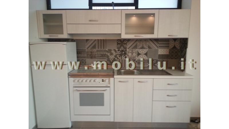 Cucine componibili economiche in Lecce e provincia in laminato con finiture wengè