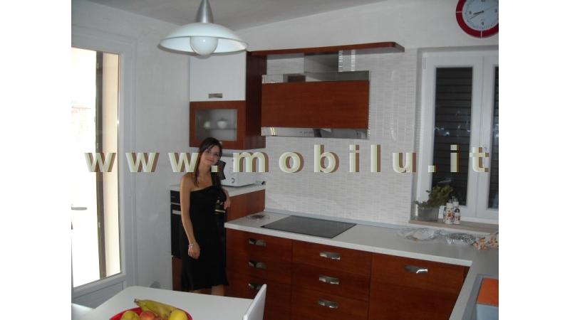 Cucine componibili Lecce e provincia realizzate in legno Rovere laccato grigio a poro aperto