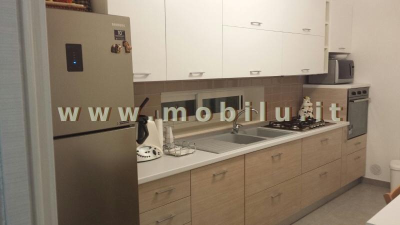 Cucine componibili Lecce e provincia realizzate in legno di Rovere masso