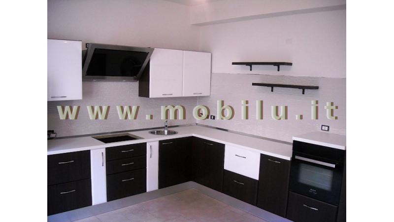 Cucine componibili Lecce e provincia realizzate  in novolegno rivestito bianco